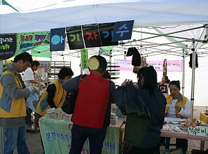 2012. 후원행사 복지관 바자회 재생비누 판매