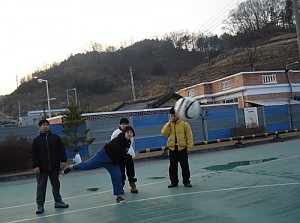 교육반 체육활동(피구 및 달리기)