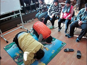 도움반 일상생활훈련(새배 방법 배우기)