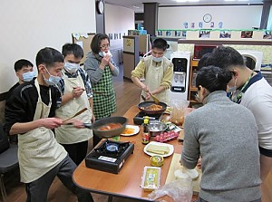 도움반 요리활동(김치볶음밥)