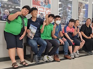 자립반 영화관람