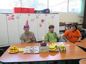 자립반 이굉현씨 생일파티