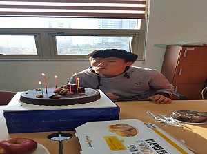 도움반 11월 생일행사(최성준, 박수훈)