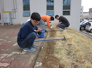 도움반 4월 일상생활훈련 (화단가꾸기 실시)