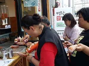 자립반 일상생활훈련 (핫도그 가계 이용)