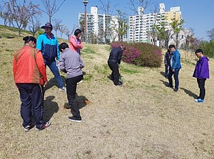 자립반 일상생활훈련 (식목행사)